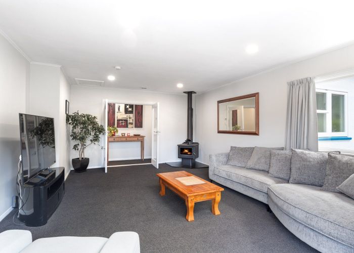  at 5A Gloucester Street, Silverstream, Upper Hutt, Wellington