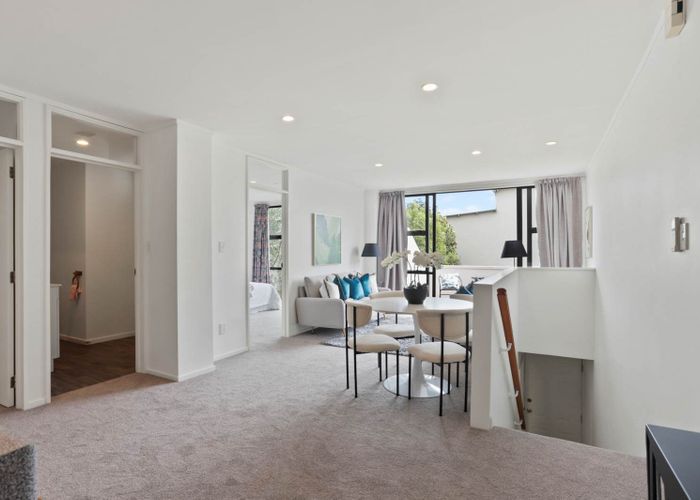  at 2/561 Blockhouse Bay Road, Blockhouse Bay, Auckland City, Auckland