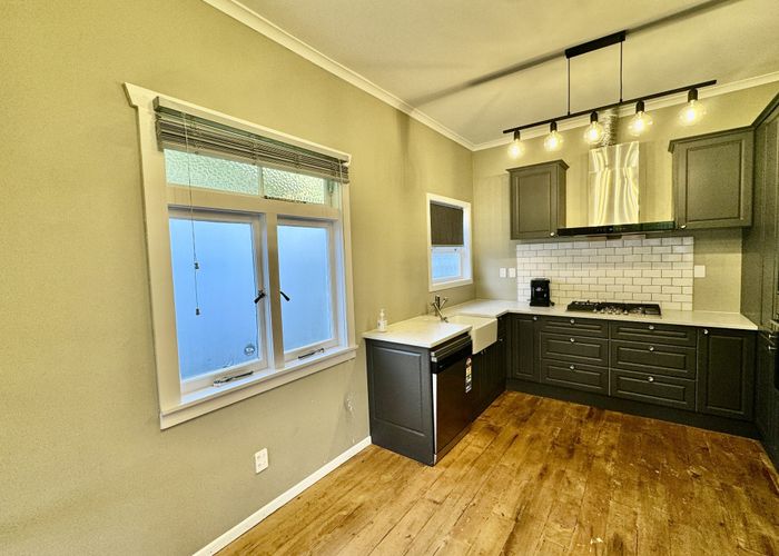  at 15 Chatham Avenue, Mount Albert, Auckland City, Auckland