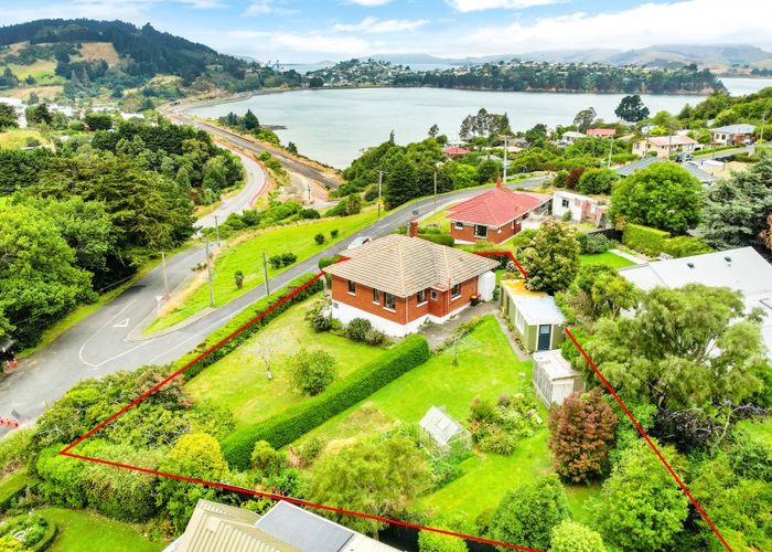  at 6 District Road, Roseneath, Dunedin