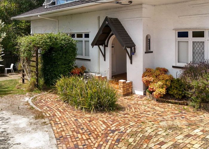  at 36 Rangatira Road, Birkenhead, North Shore City, Auckland