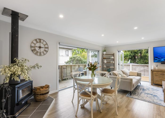  at 26 Mirrabooka Avenue, Botany Downs, Auckland