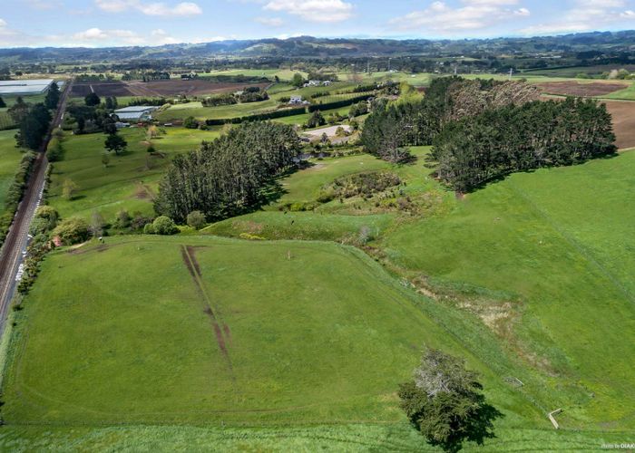  at 393A Burtt Road, Runciman, Drury