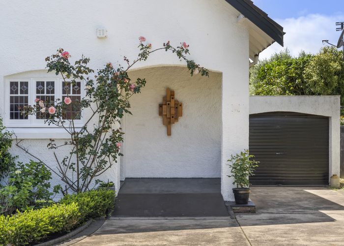  at 16 Ranleigh Road, Mount Albert, Auckland