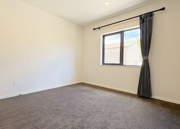  at 98 Avenue Road, Otahuhu, Auckland