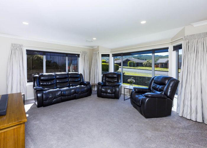  at 118 Kirton Drive, Riverstone Terraces, Upper Hutt, Wellington