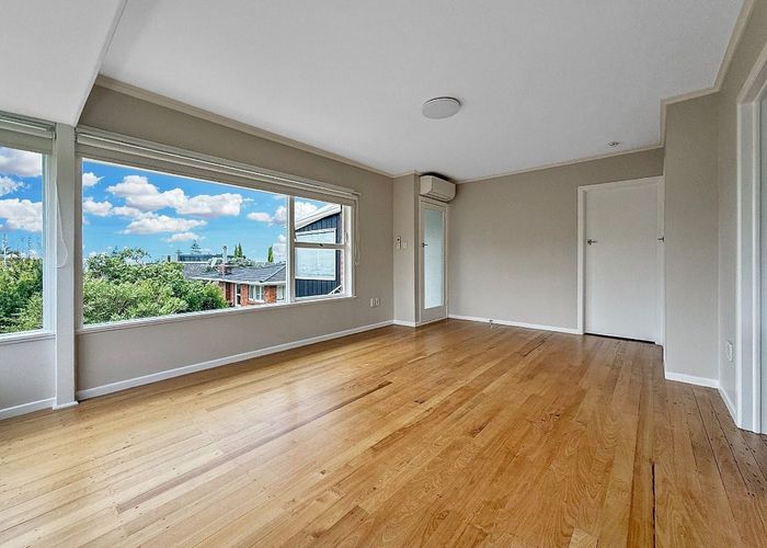  at 4/7 Hastings Road, Mairangi Bay, North Shore City, Auckland