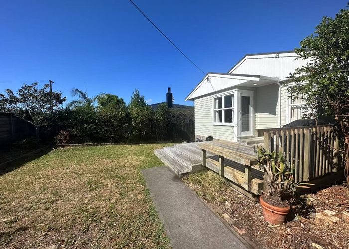  at 6 Raines Avenue, Forrest Hill, Auckland