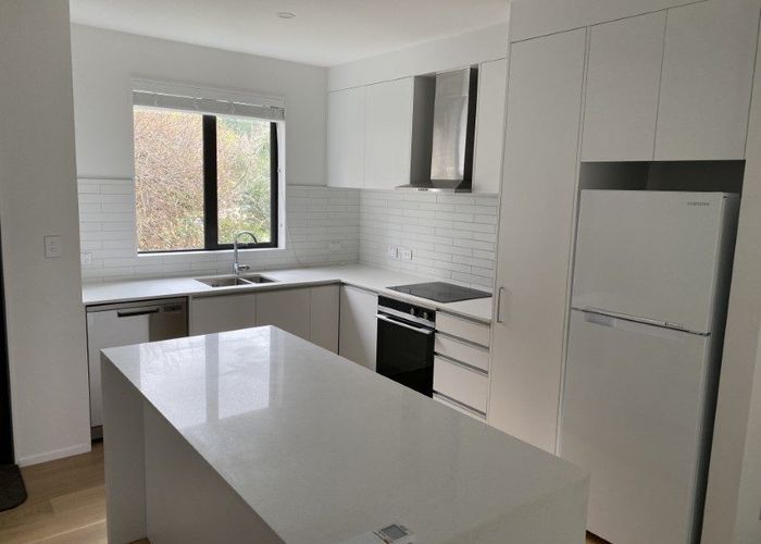  at 6a Ferry Road, Days Bay, Lower Hutt, Wellington