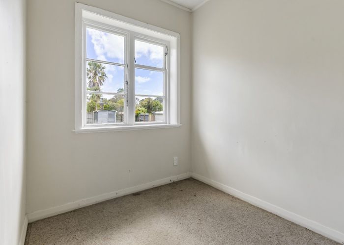  at 48 Walmer Road, Point Chevalier, Auckland City, Auckland