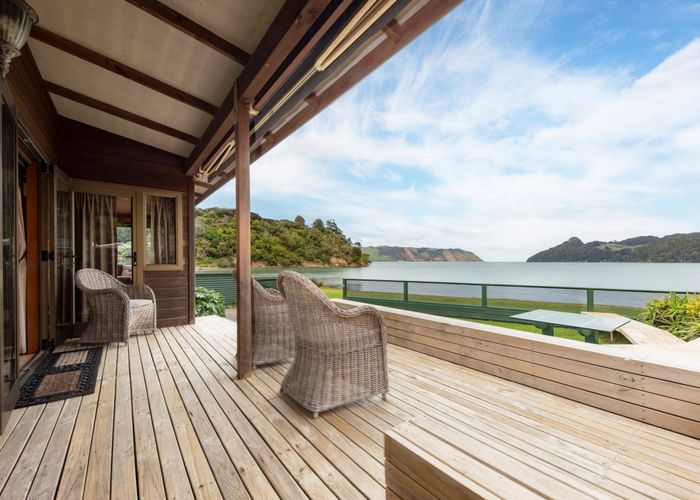  at 7 Foster Avenue, Huia, Auckland