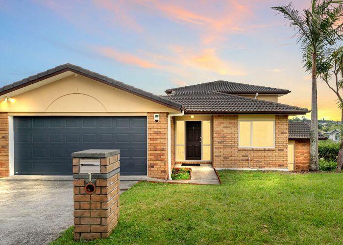  at 1 Luna Place, Henderson, Auckland