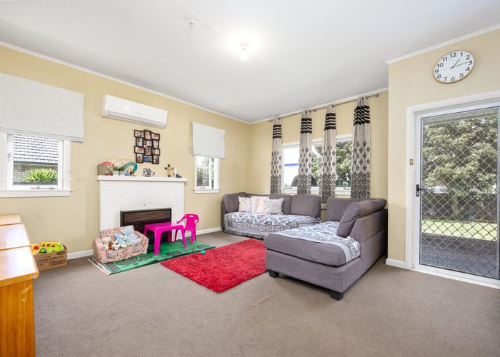  at 1/6 Manuroa Road, Takanini