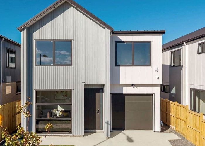  at 28  Hearth Street, Flat Bush, Manukau City, Auckland