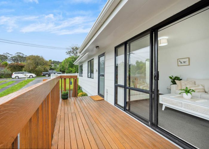  at 2/24 Richards Avenue, Forrest Hill, North Shore City, Auckland