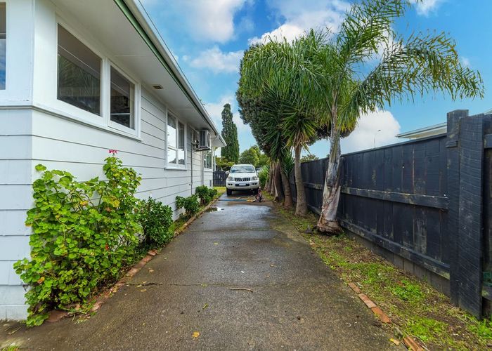  at 14 Swallow Drive, Manurewa, Auckland