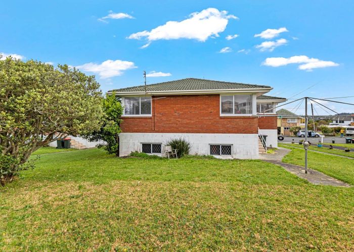  at 23 Kendrick Place, Blockhouse Bay, Auckland