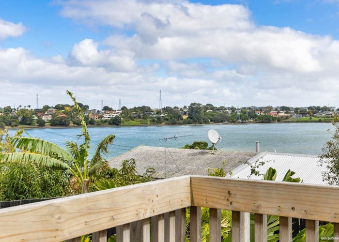  at 10 Cleary Road, Panmure, Auckland