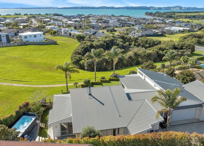  at 9 Intrepid Crescent, Beachlands, Auckland