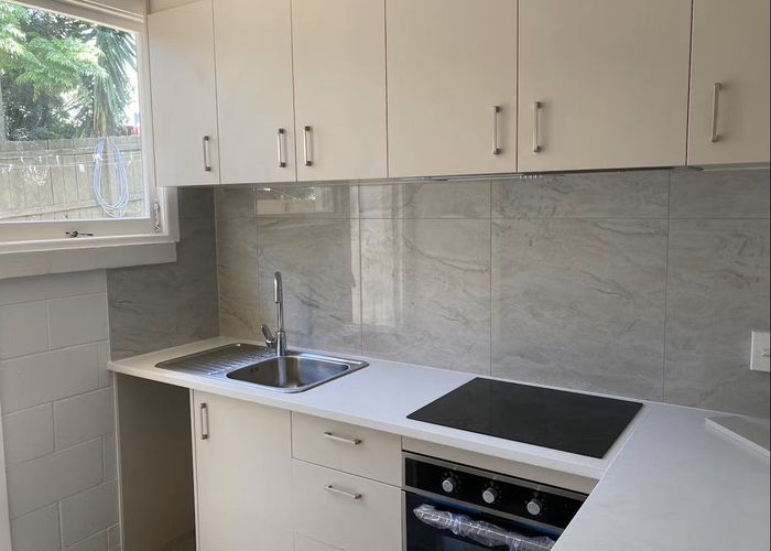  at 2/38 Mcrae Road, Mount Wellington, Auckland