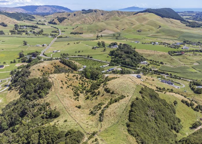  at 129 South Manakau Road, Manakau, Otaki