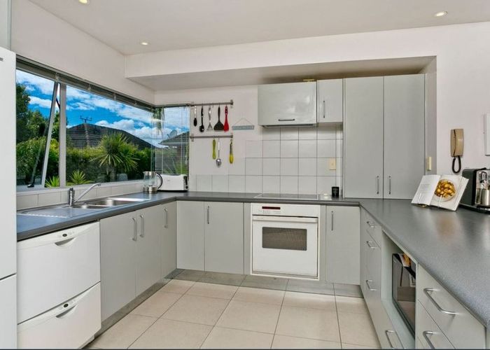  at 79a  Ocean View Road, Hillcrest, North Shore City, Auckland