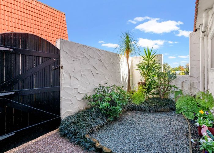  at 11/22 Maritime Terrace, Birkenhead, North Shore City, Auckland