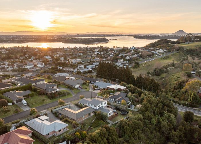  at 64 Utopia Park Heights, Welcome Bay, Tauranga