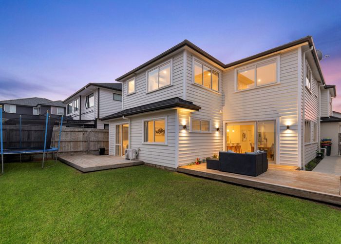  at 33 Nightingale Road, Flat Bush, Auckland