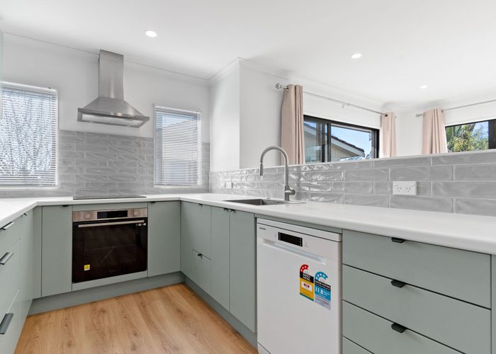  at 8A Coey Place, Glen Eden, Waitakere City, Auckland