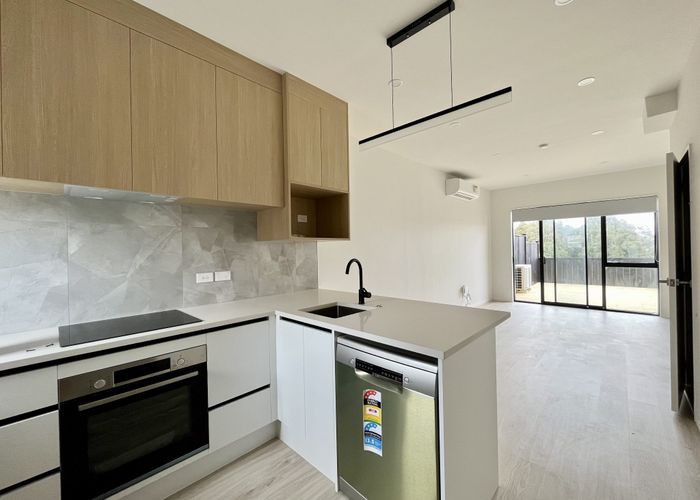  at 5 Rana Road, Flat Bush, Manukau City, Auckland