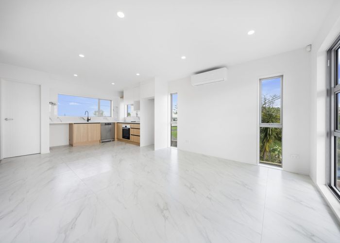  at 298A Sunset Road, Windsor Park, Auckland