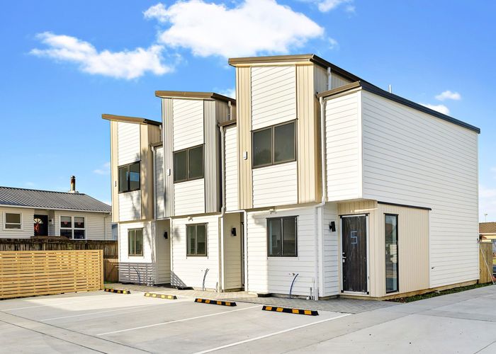  at Unit 12/101-103 Botany Road, Botany Downs, Manukau City, Auckland