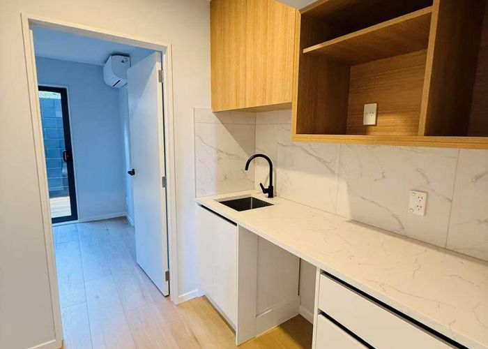  at 5/1026 New North Road, Mount Albert, Auckland City, Auckland