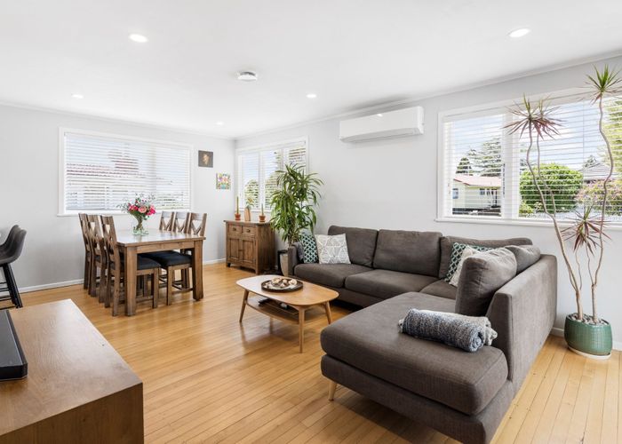  at 21 Falkirk Street, Blockhouse Bay, Auckland