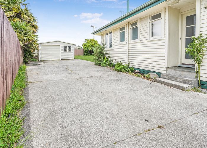  at 32 Carrington Avenue, Hillcrest, Hamilton