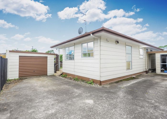  at 2/7 Almond Place, Mount Wellington, Auckland City, Auckland