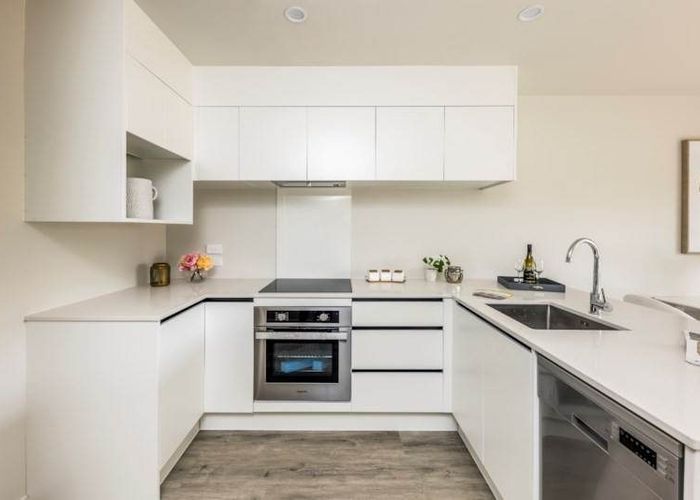  at 18/137 Hall Avenue, Mangere, Manukau City, Auckland