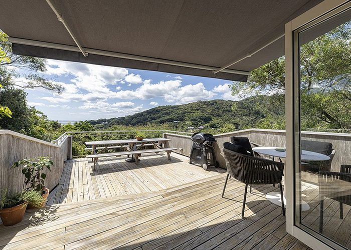  at 61 Seaview Road, Piha, Piha