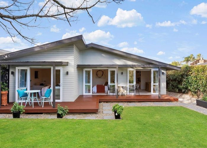  at 11 Janet Street, Sunnyhills, Auckland