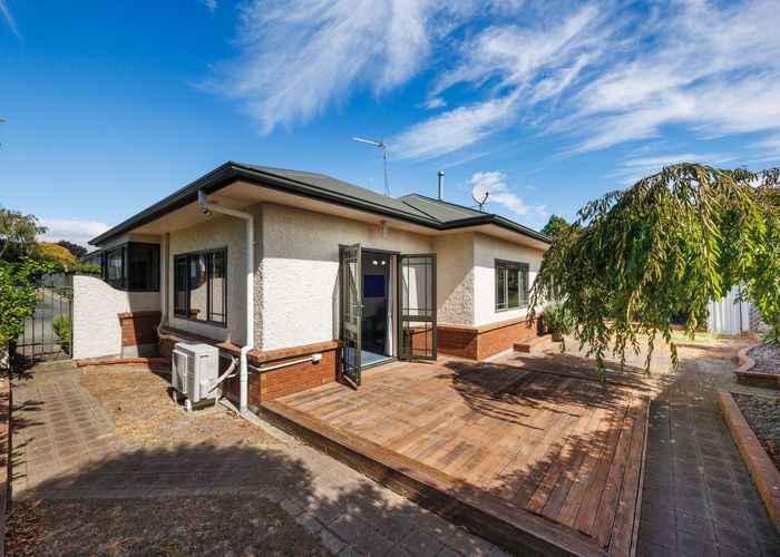  at 12 Franklin Avenue, Hokowhitu, Palmerston North