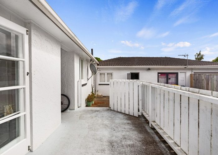  at 126 Universal Drive, Henderson, Waitakere City, Auckland