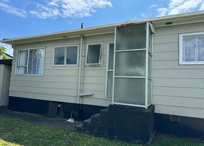  at 1/42 Moncrieff Avenue, Clendon Park, Manukau City, Auckland