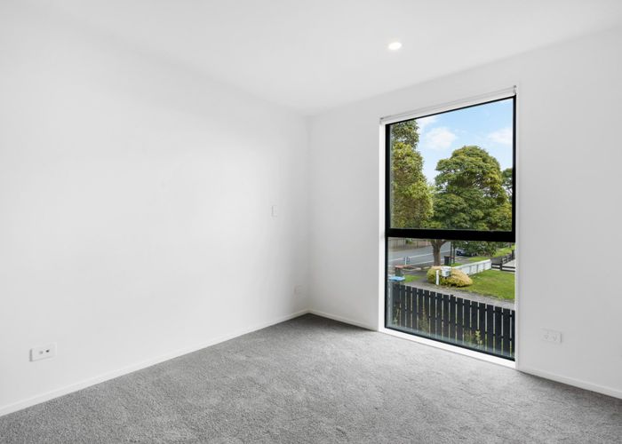  at 3/2 Windermere Crescent, Blockhouse Bay, Auckland