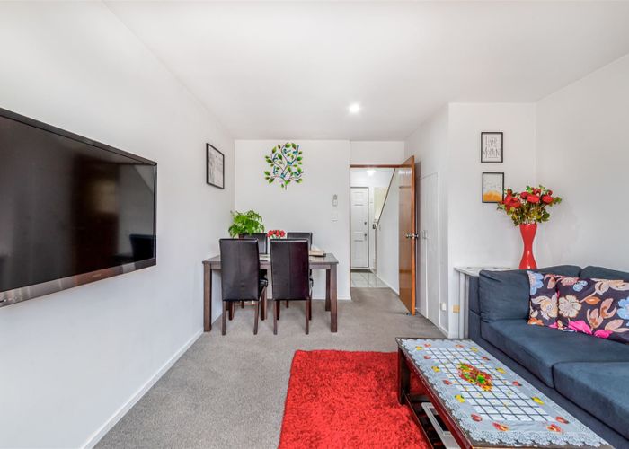  at 4/30 Picton Avenue, Riccarton, Christchurch