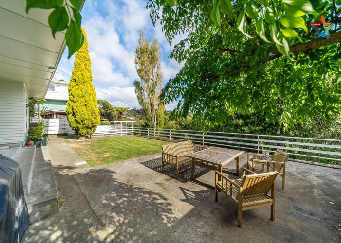  at 19 Thomas Street, Stokes Valley, Lower Hutt