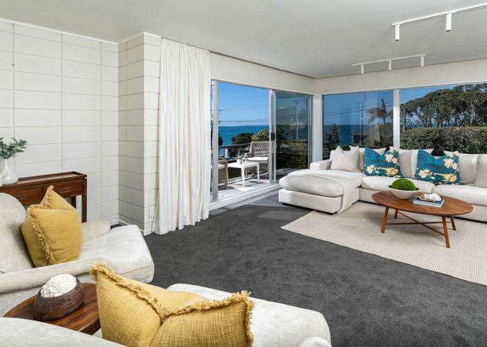  at 1/42 Rothesay Bay Road, Rothesay Bay, Auckland