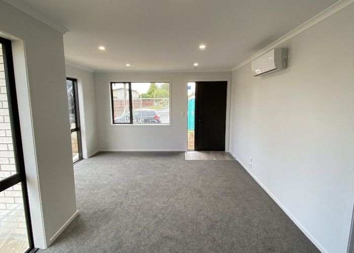  at 4/14 Powells Road, Fairview Downs, Hamilton, Waikato