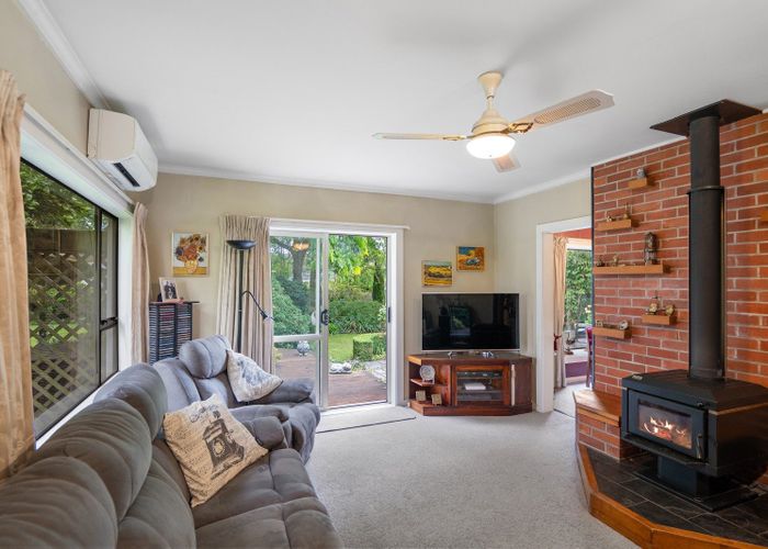  at 9 and 9B Owens Terrace, Upper Riccarton, Christchurch City, Canterbury