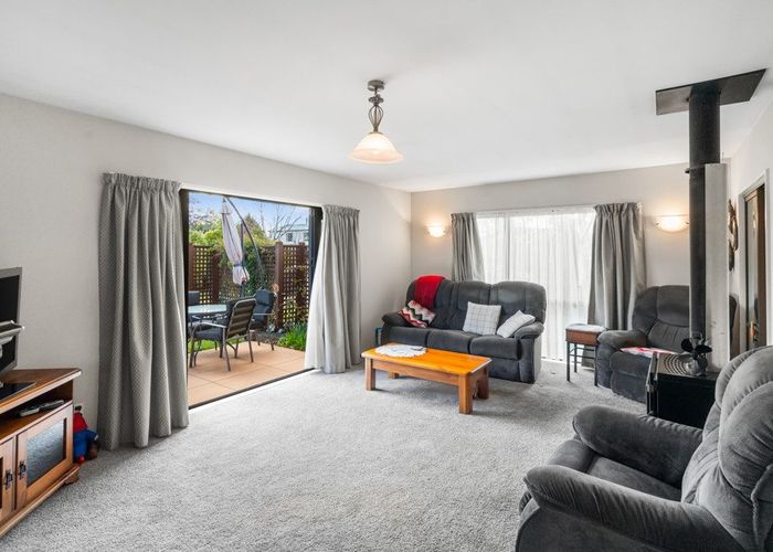  at 53 Laing Crescent, Heathcote, Christchurch City, Canterbury